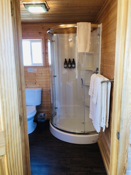 Double Queen Cabin Photo 19